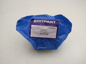 LR015339 (BRITPART) Втулка стабілізатора переднього кріплення до важеля праваLand Rover Discovery III 04-09