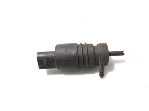 18D955651 (SKODA) Насос бачка омивача 1 вихідAudi A4 04-08 Skoda Octavia A5 04-13 SEAT Altea 04-09