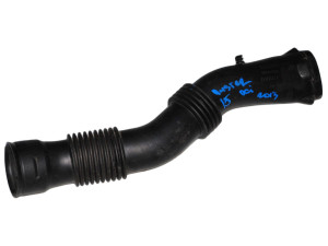 165555736R (RENAULT) Патрубок воздуха к КВФ 1.5DCI 8VRenault Duster 10-18 Renault Sandero 07-13 Dacia Duster 10-17