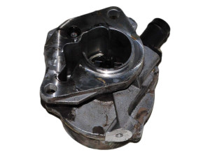 8200521381 (RENAULT) Вакуумный насосRenault Kangoo 09-17 Nissan Qashqai 07-14 Dacia Duster 10-17