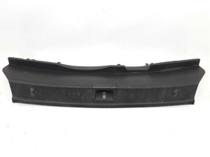 A2046900825 (MERCEDES-BENZ) Накладка порога багажника внутренняя седанMercedes-Benz C-Class W204 07-14