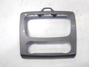 7M5118522D (FORD) Накладка торпедо центральная под климатFord Focus II 04-11