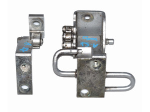 7L0831401 (VW) Петля двери передней левой комплектVW Touareg 02-10