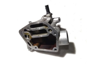 06A115405CC (VW) Кронштейн масляного фильтраVW Jetta VI 10-18