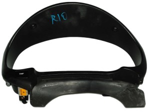 848301G000VA (KIA) Накладка торпедо панелі приладівKia Rio 06-11