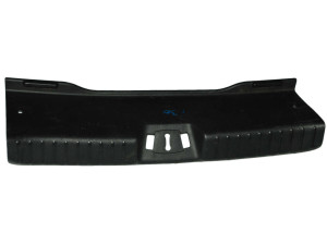 857702L000WK (HYUNDAI) Накладка порога багажника хэтчбекHyundai i-30 07-12