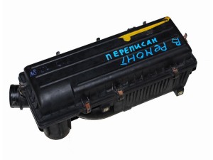 0K30A13320 (KIA) Корпус повітряного фільтра 01-Kia Rio 00-06