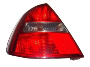 RA22580 (MITSUBISHI) Фонарь левый лифтбэк 99-Mitsubishi Carisma 95-04