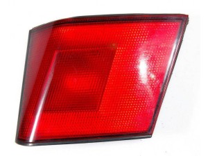 RA22552 (MITSUBISHI) Фонарь внутренний правый лифтбэк -99Mitsubishi Carisma 95-04