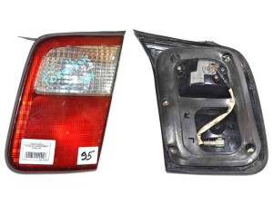 RA22548 (SUBARU) Фонарь внутренний правый 00-Subaru Forester 97-02