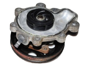 PE0115010B (MAZDA) Помпа системы охлажденияMazda 3 13-19 Mazda 6 12- Mazda CX-5 12-17