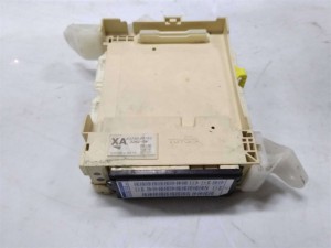 8273006752 (TOYOTA) Блок предохранителей сервисToyota Camry USA 11-15