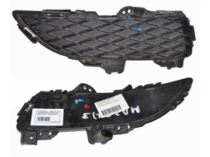 BN8V50C11 (MAZDA) Накладка бампера переднего правая -06Mazda 3 03-09