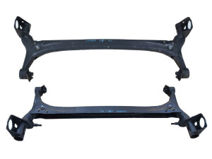 4210102130 (TOYOTA) Балка задней подвески под диски голаяToyota Corolla 02-07