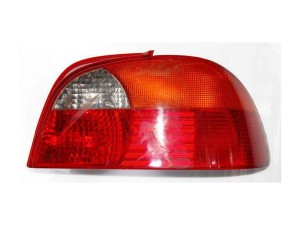 RA22605 (TOYOTA) Фонарь правый седан -00Toyota Avensis 97-03