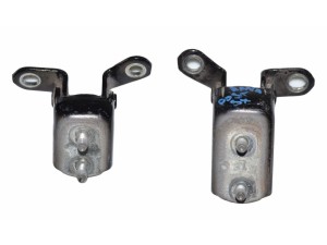 6876032060 (TOYOTA) Петля двери задней левой комплектToyota RAV4 00-05