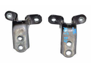 6871030160 (TOYOTA) Петля двери передней правой комплектToyota RAV4 00-05