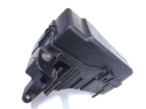 8267242140 (TOYOTA) Корпус блока предохранителей моторного отсека 2 частиToyota RAV4 00-05