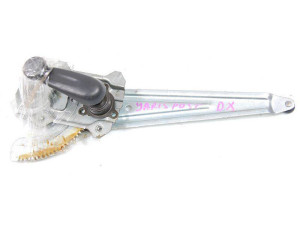 698300D010 (TOYOTA) Стеклоподъемник задний правыйToyota Yaris 00-05