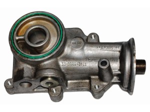 7T4E6884EE (MAZDA) Кронштейн масляного фильтраMazda CX-9 06-15