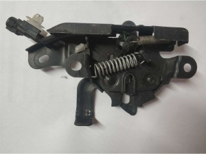 535100D261 (TOYOTA) Замок капотаToyota Yaris 05-12