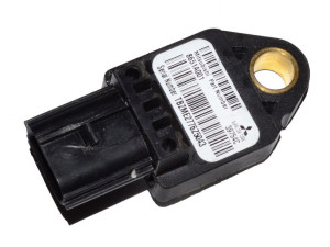 8651A001 (MITSUBISHI) Датчик удара боковойMitsubishi Outlander XL 07-12 Mitsubishi Lancer X 07-