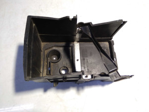 4M5110723BC (FORD) Полка аккумуляторная нижняя частьFord C-MAX 02-10 Ford Kuga 08-13 Ford Focus II 04-11