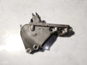 123150P031 (TOYOTA) Кронштейн подушки двигуна лівийToyota Camry 06-11