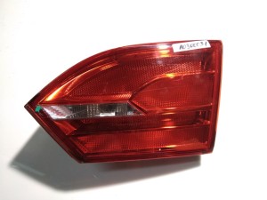 5C6945094 (VW) Ліхтар внутрішній правий -15
