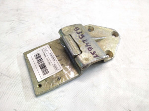 93924631 (IVECO) Петля двери задней левой нижняяIveco Daily E1 90-96 Iveco Daily E2 96-99