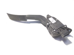 18002EA000 (NISSAN) Педаль газа электрическая пластик 2.5DCI 16V, 4.0MPI 24V, 3.0DCI 24VNissan Pathfinder R51 04-14 Nissan Navara 05-15