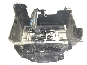 244465670R (RENAULT) Полка аккумуляторная пластикRenault Trafic 14-