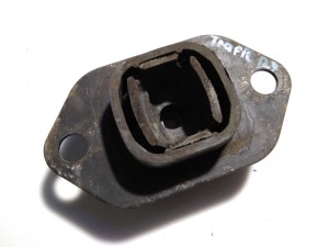 112204BB0A (RENAULT) Опора КПП 6 ступRenault Logan 04-13 Nissan X-Trail T32 14-21 Opel Vivaro 14-19