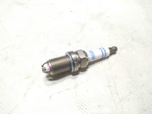 46471078 (FIAT) Свеча зажиганияAudi A4 04-08 Skoda Octavia A5 04-13 Renault Megane III 09-16