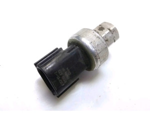 MR306627 (MITSUBISHI) Датчик давления кондиционераMitsubishi ASX 10-23 Mitsubishi Outlander 12-15 Mitsubishi Lancer X 07-