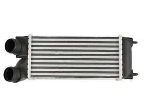 FT55573 (FAST) Радіатор інтеркулераPeugeot 308 (T7) 07-19 Peugeot Partner 08- Citroen Berlingo 08-18