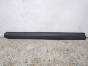8200143319 (RENAULT) Накладка кузова боковая левогоRenault Trafic 00-14 Nissan Primastar 02-14 Opel Vivaro 01-14