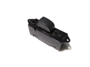 MR587879 (MITSUBISHI) Кнопка стеклоподъемника заднего правогоMitsubishi Lancer IX 03-11