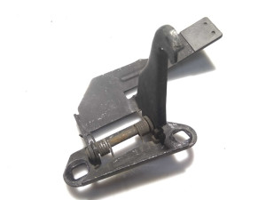 LR035401 (LAND ROVER) Ответная часть замка капота крюкRange Rover Evoque 11-19