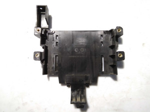 LR028856 (LAND ROVER) Кронштейн блока управления двигателемLand Rover Discovery Sport 14- Range Rover Evoque 11-19