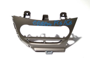 BM5118522BAW (FORD) Накладка торпедо центральная низ под климатFord Focus III Electric 11-18 Ford Focus III 11-18