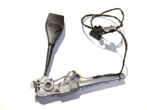 878967082R (RENAULT) Ответная часть ремня безопасности правыйRenault Kangoo 08-17 Renault Kangoo 09-17 Mercedes-Benz Citan 12-21