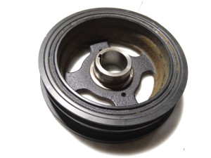 1347036040 (TOYOTA) Шкив коленвала демпферный 3 ручейкаToyota RAV4 HYBRID 15-18 Toyota RAV4 13-18