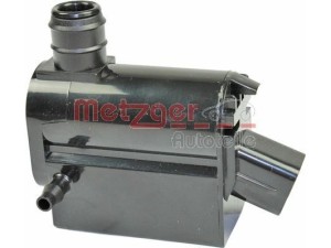 2220069 (METZGER) Насос бачка омывателя 2 выходаHyundai Getz 02-10 Hyundai Santa Fe 06-12 Kia Carens 06-12