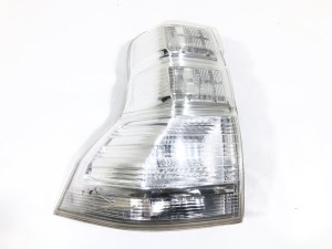 8156160830 (TOYOTA) Фонарь левыйToyota Land Cruiser Prado 150 09-