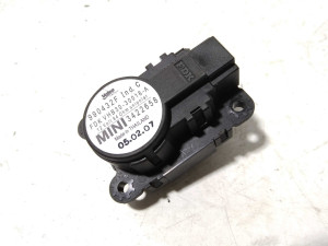 64119286871 (MINI) Шаговый двигатель печкиMini Clubman R55 05-14 Mini Countryman R60 10-17 Mini Hatch R56 07-14