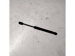 BBM456930A (MAZDA) Амортизатор крышки багажника седанMazda 3 09-13 Mazda 3 13-19