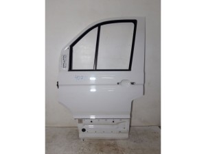 7C0831055G (VW) Двері передні ліваVW Crafter 16-