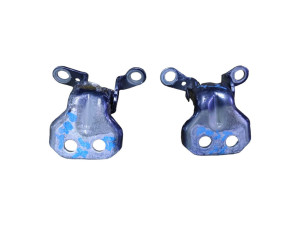 DD1073210C (MAZDA) Петля двери задней левой комплектMazda 2 03-07
