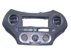 RA00073 (TOYOTA) Блок управління пічкою з кондиціонеромToyota Yaris 00-05